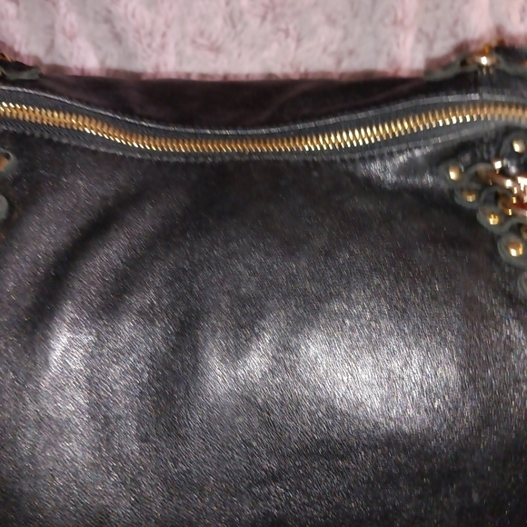 Michael Kors black w/gold hobo Bag Pre-Loved - Picture 6 of 9